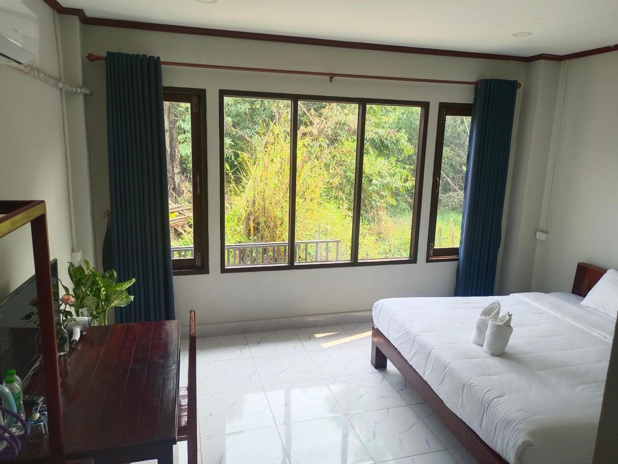 Vang Vieng Champa Hotel 外观 照片