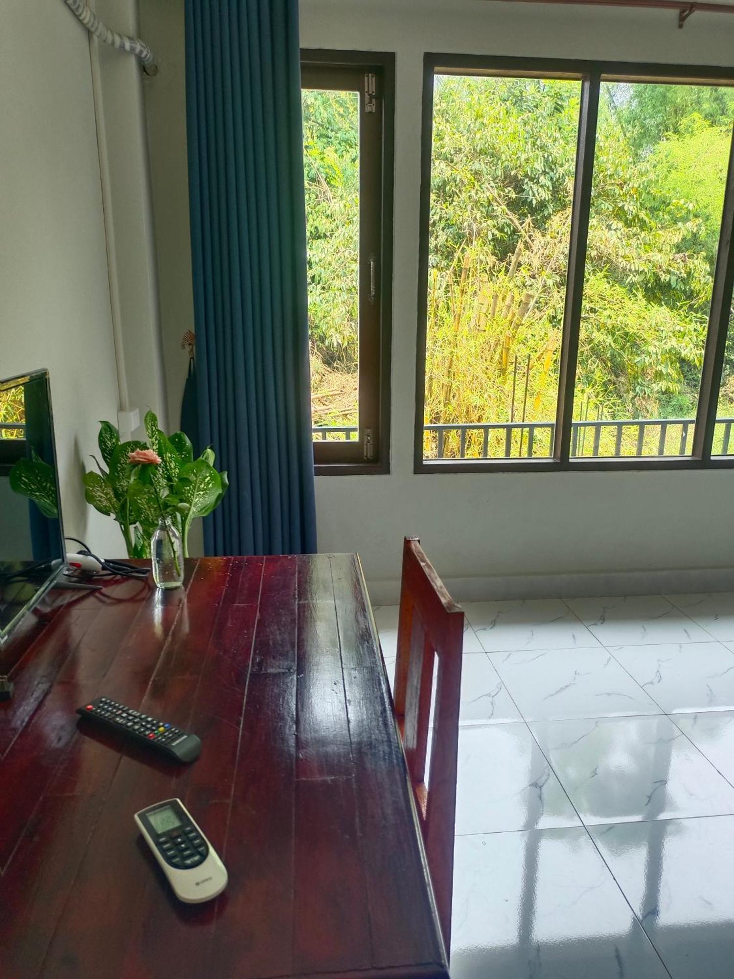 Vang Vieng Champa Hotel 外观 照片